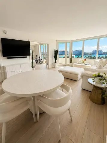 400 S Pointe Drive Miami Beach FL 33139
