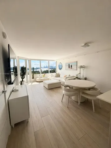 400 S Pointe Drive Miami Beach FL 33139