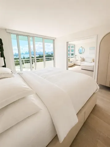 400 S Pointe Drive Miami Beach FL 33139
