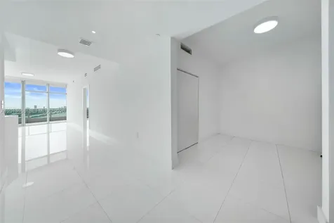 900 Biscayne Boulevard Miami FL 33132