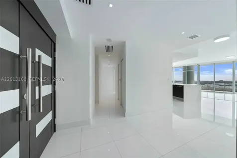 900 Biscayne Boulevard Miami FL 33132
