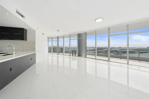 900 Biscayne Boulevard Miami FL 33132