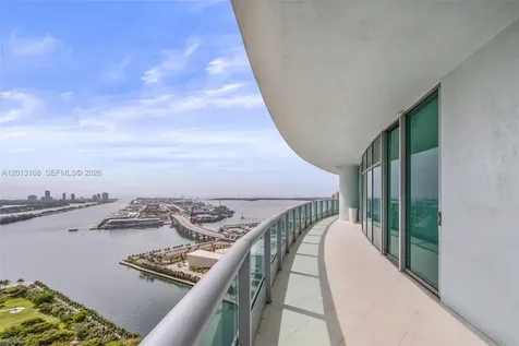 900 Biscayne Boulevard Miami FL 33132