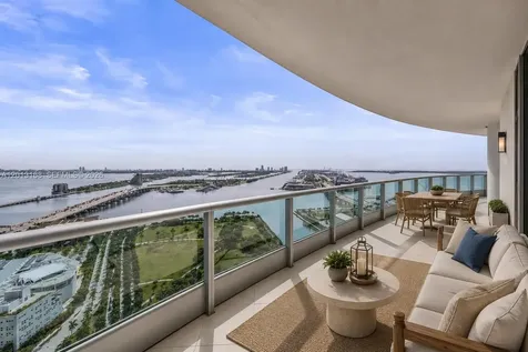 900 Biscayne Boulevard Miami FL 33132