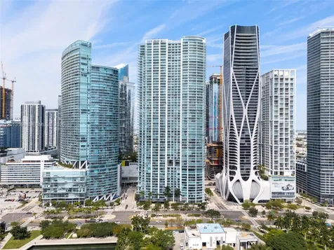 900 Biscayne Boulevard Miami FL 33132