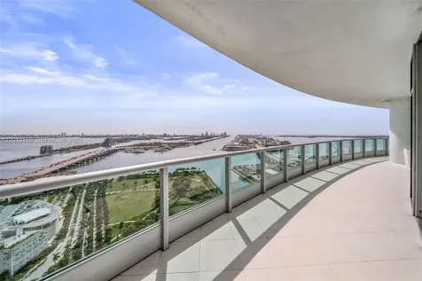 900 Biscayne Boulevard Miami FL 33132