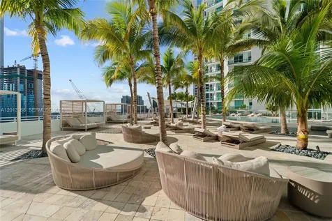 900 Biscayne Boulevard Miami FL 33132