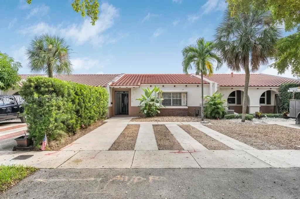 7108 Laurel Lane Miami Lakes FL 33014