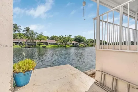 7108 Laurel Lane Miami Lakes FL 33014