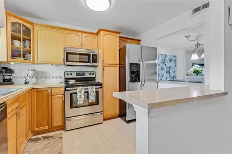 Pembroke Pines FL 33024
