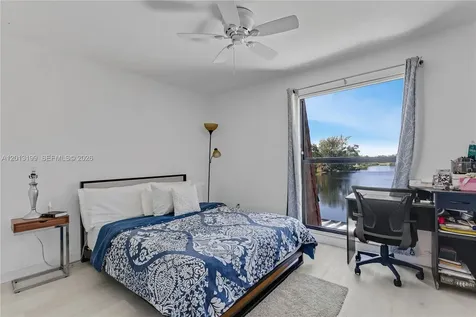 Pembroke Pines FL 33024