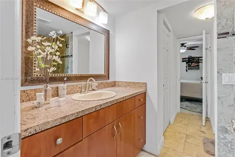Pembroke Pines FL 33024
