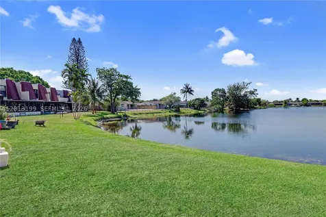 Pembroke Pines FL 33024