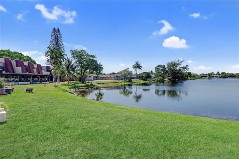 Pembroke Pines FL 33024