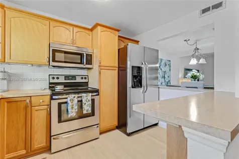 Pembroke Pines FL 33024