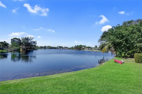 Pembroke Pines FL 33024