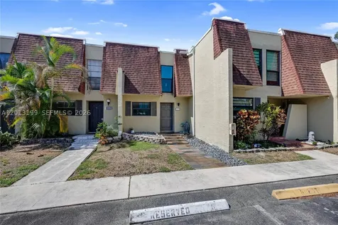Pembroke Pines FL 33024