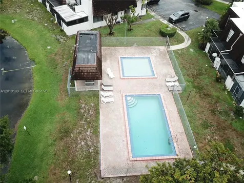 Pembroke Pines FL 33024