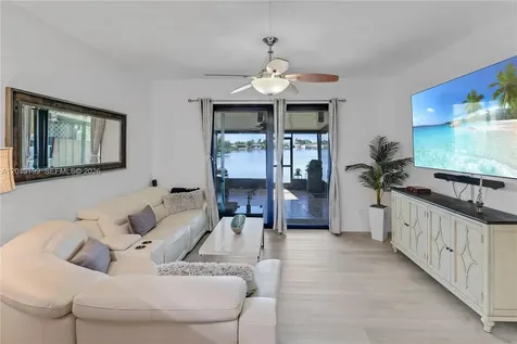 Pembroke Pines FL 33024