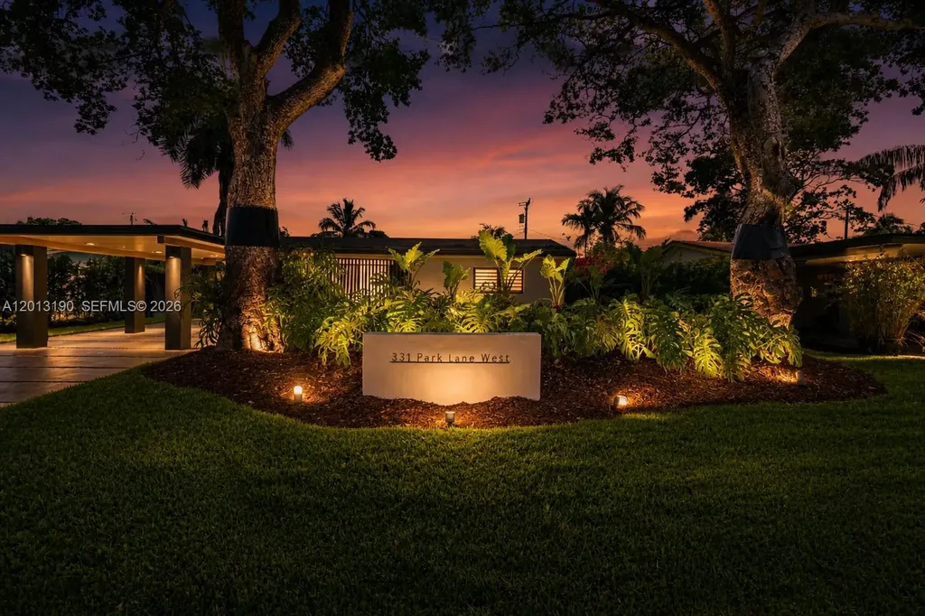 331 NW 38th Street Oakland Park FL 33309