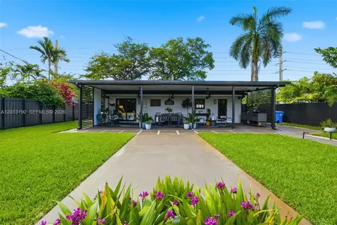 331 NW 38th Street Oakland Park FL 33309