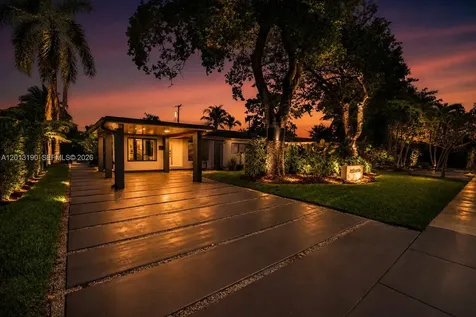 331 NW 38th Street Oakland Park FL 33309