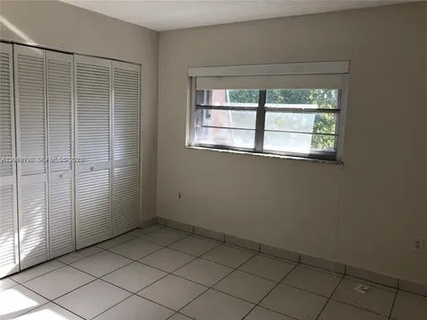 260 NW 107th Avenue Miami FL 33172