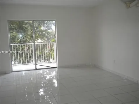 260 NW 107th Avenue Miami FL 33172