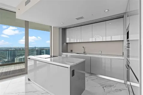 18975 Collins Avenue Sunny Isles Beach FL 33160