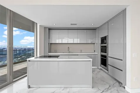 18975 Collins Avenue Sunny Isles Beach FL 33160