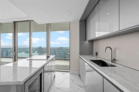 18975 Collins Avenue Sunny Isles Beach FL 33160
