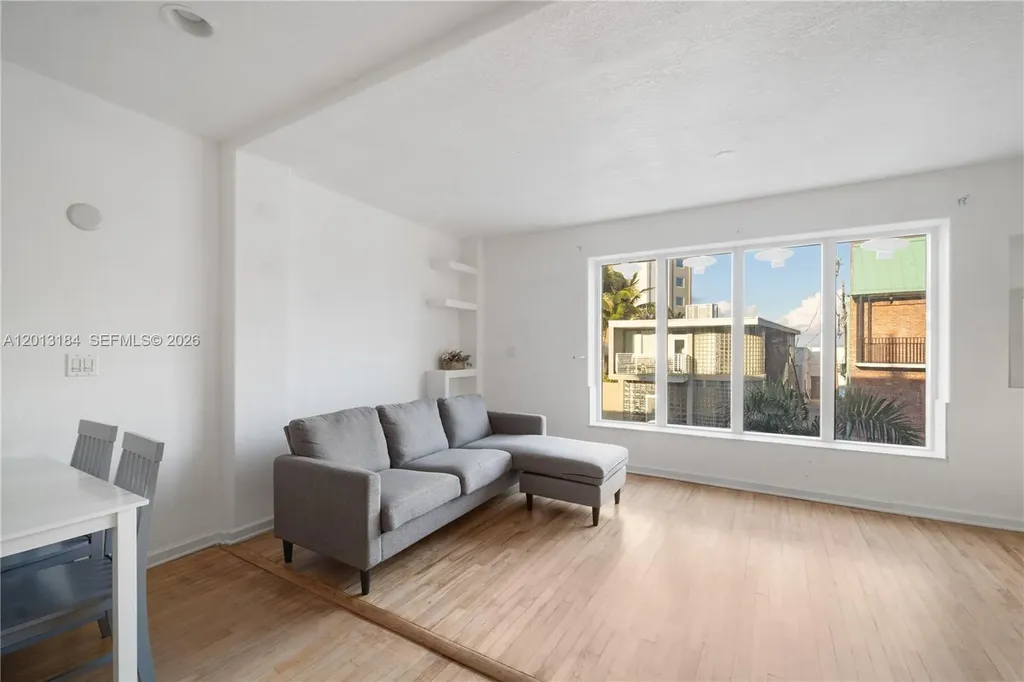 905 Sunrise Lane Fort Lauderdale FL 33304