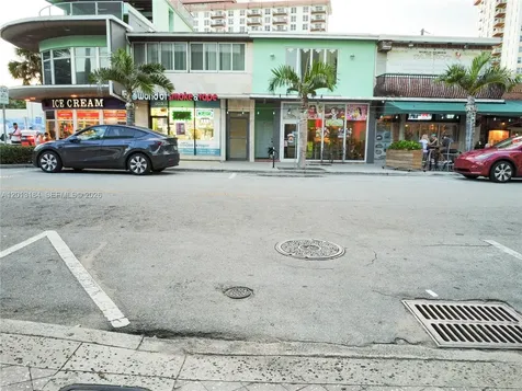 905 Sunrise Lane Fort Lauderdale FL 33304