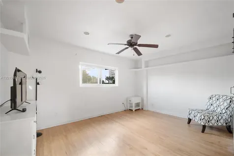 905 Sunrise Lane Fort Lauderdale FL 33304