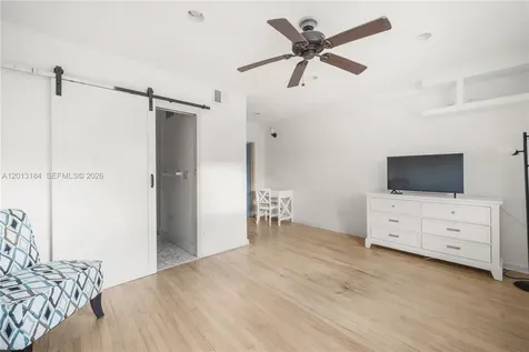 905 Sunrise Lane Fort Lauderdale FL 33304