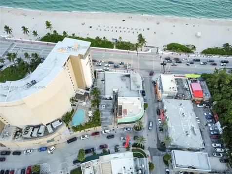 905 Sunrise Lane Fort Lauderdale FL 33304