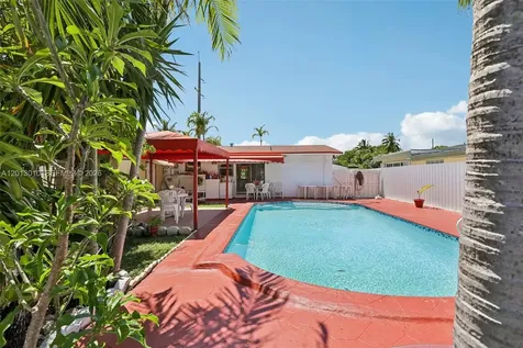 1215 S 24th Avenue Hollywood FL 33020