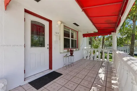 1215 S 24th Avenue Hollywood FL 33020