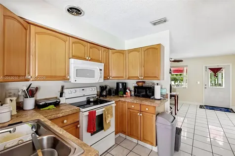 1215 S 24th Avenue Hollywood FL 33020