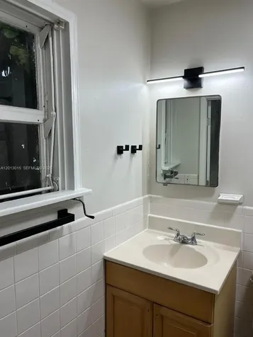 834 SW 11th Street Fort Lauderdale FL 33315