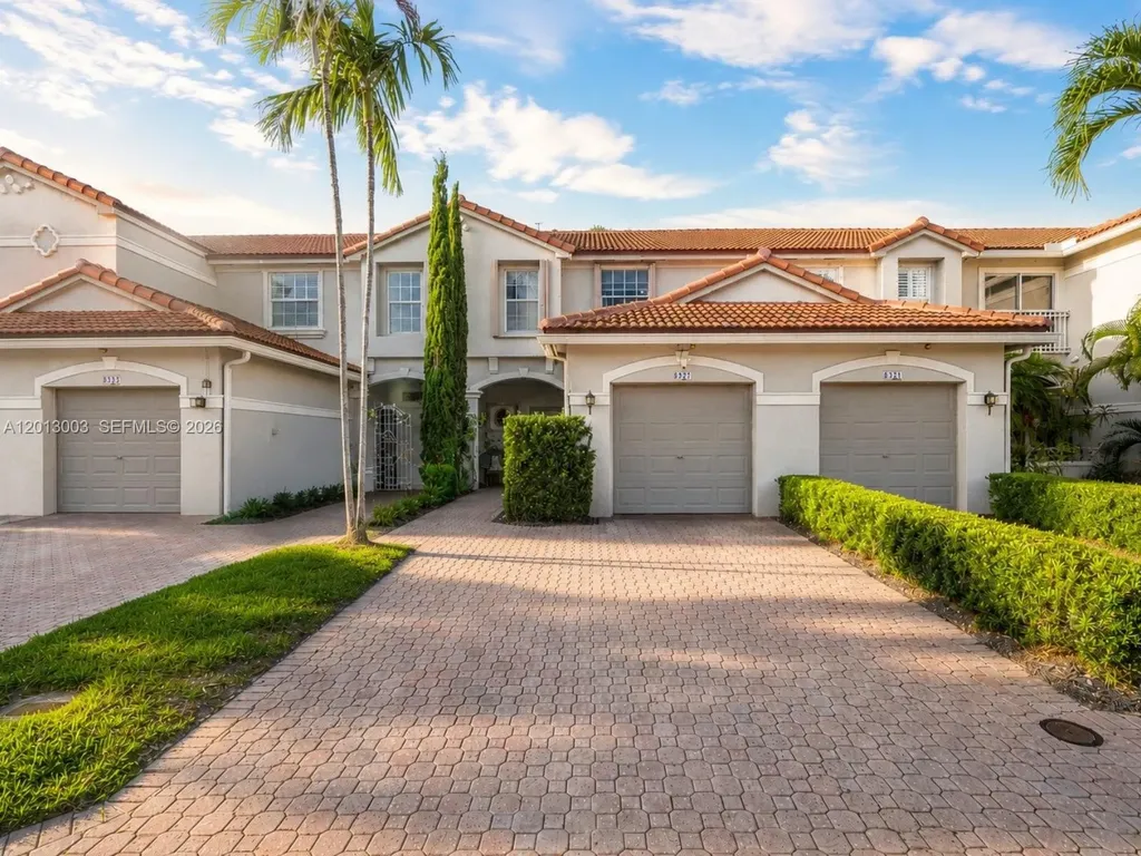 8327 Via Leonessa Boca Raton FL 33433
