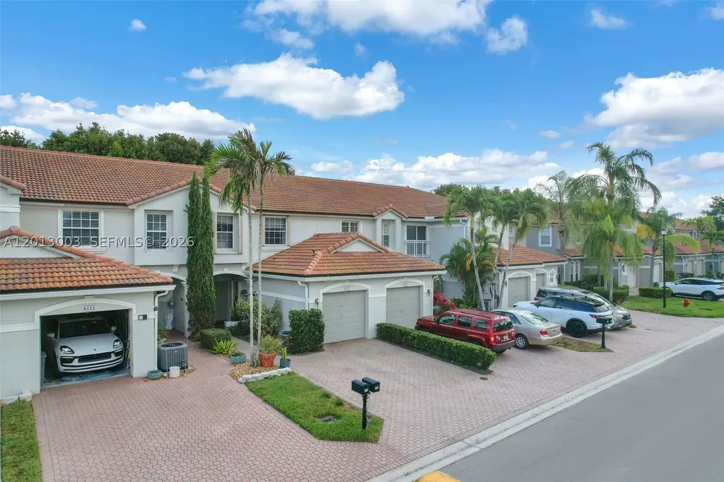 8327 Via Leonessa Boca Raton FL 33433