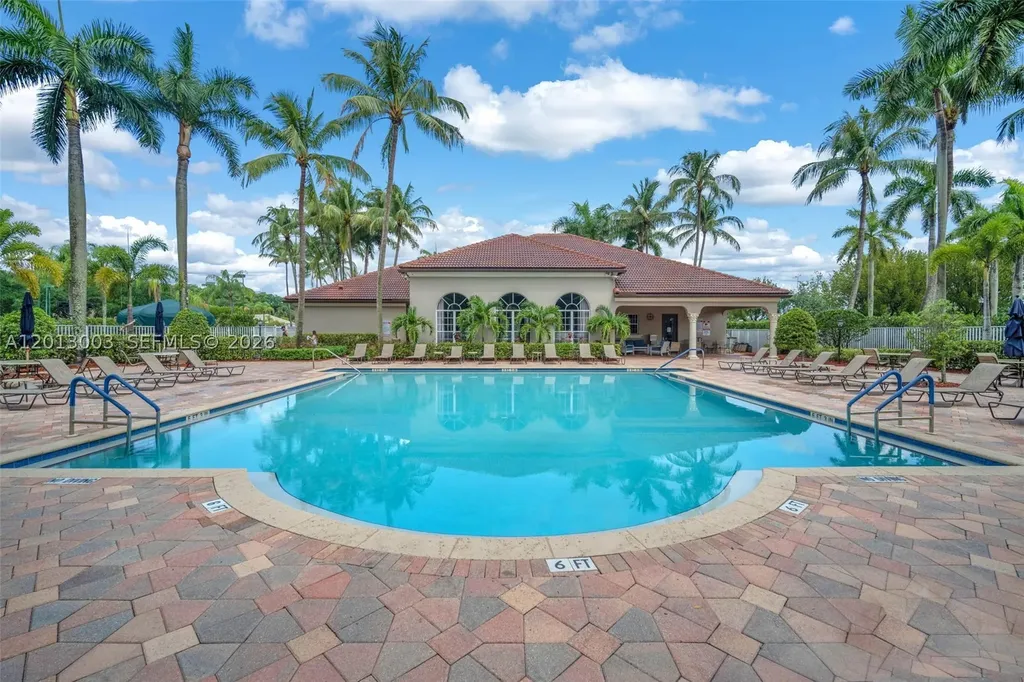 8327 Via Leonessa Boca Raton FL 33433