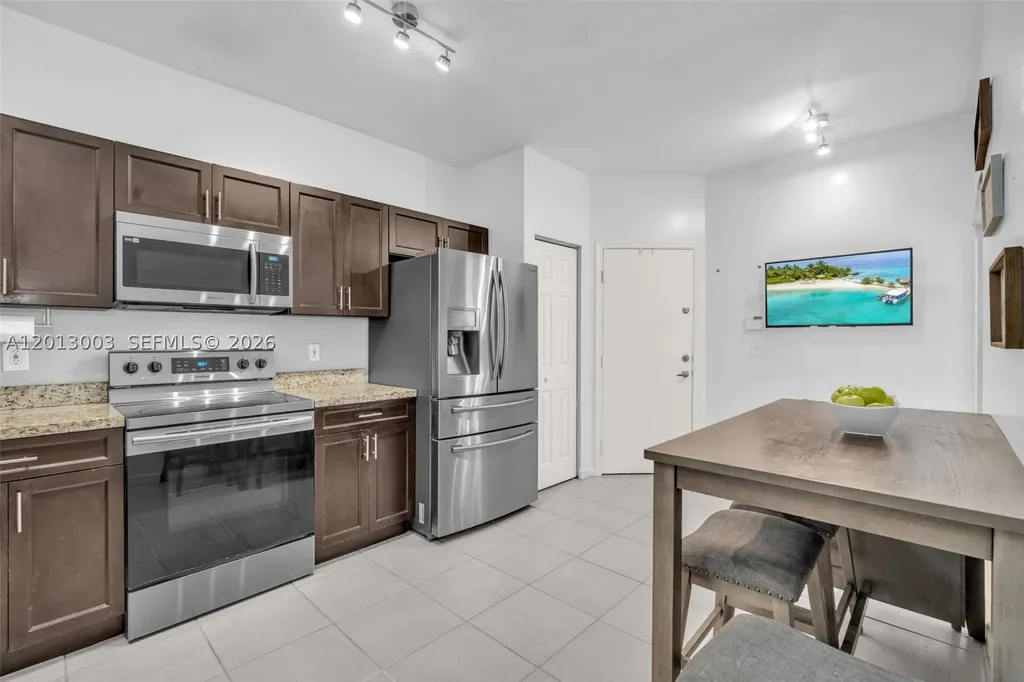 8327 Via Leonessa Boca Raton FL 33433