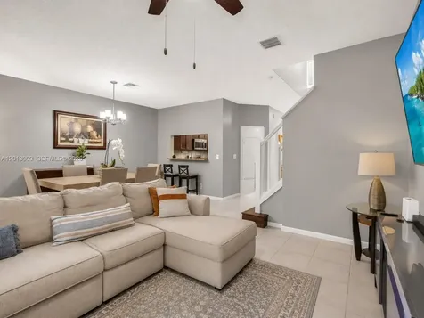 8327 Via Leonessa Boca Raton FL 33433