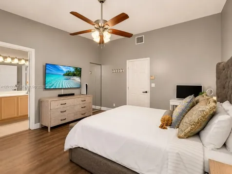 8327 Via Leonessa Boca Raton FL 33433