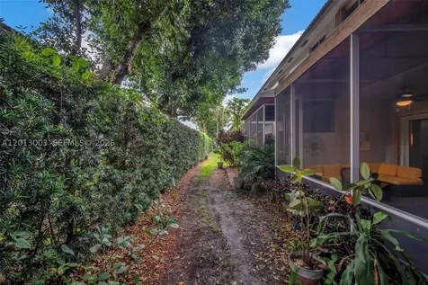 8327 Via Leonessa Boca Raton FL 33433