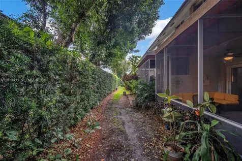 8327 Via Leonessa Boca Raton FL 33433