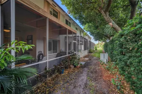 8327 Via Leonessa Boca Raton FL 33433