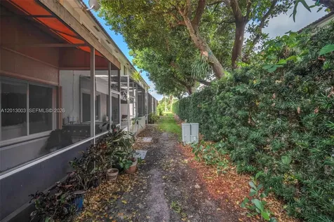8327 Via Leonessa Boca Raton FL 33433